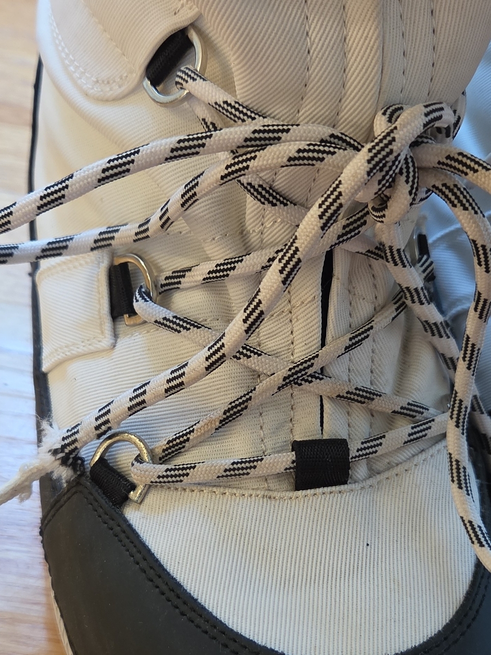 Hunter White and Black Lace-Up Winter Snow Boots - Picture 5 of 9